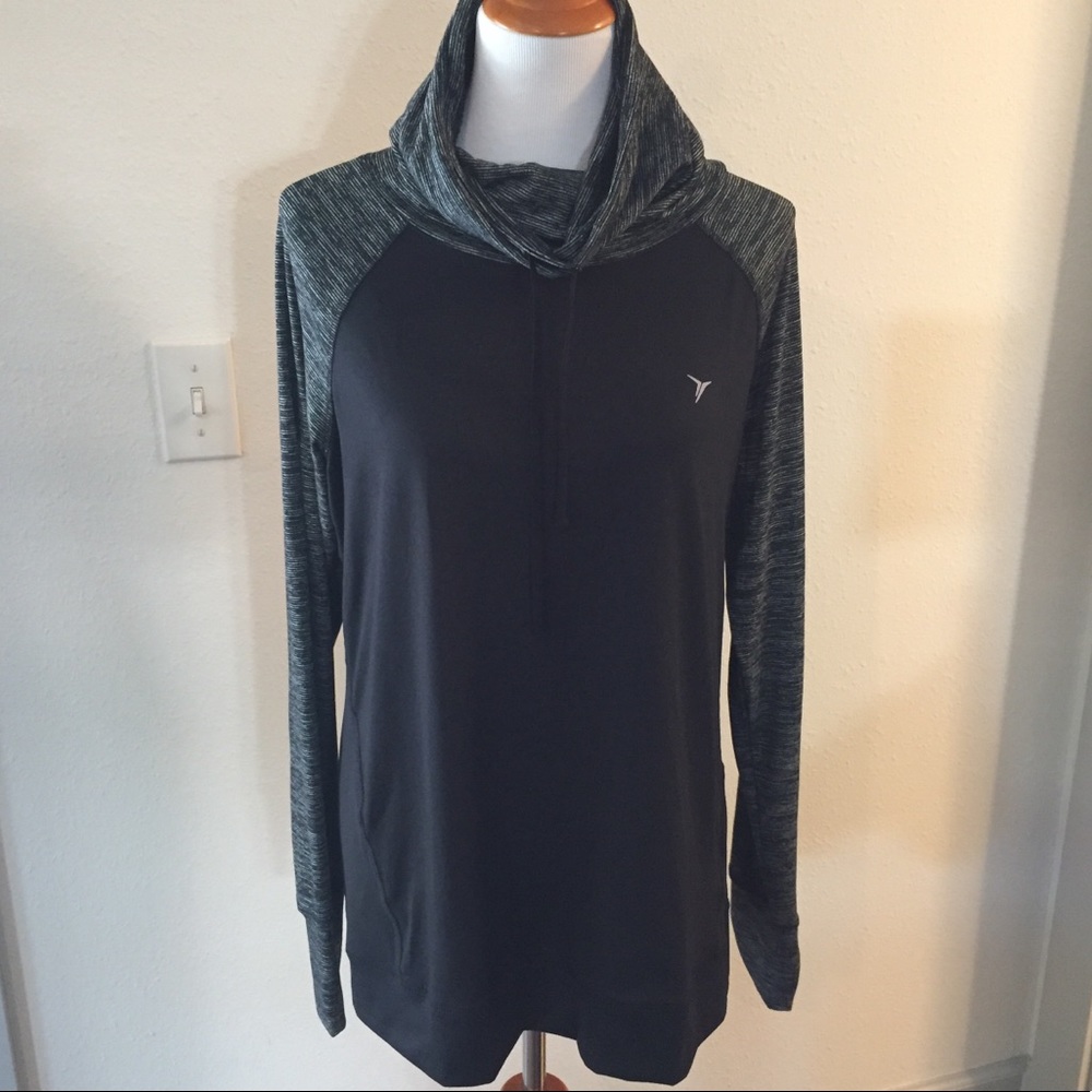 Old Navy Active Funnel-Neck Pullover